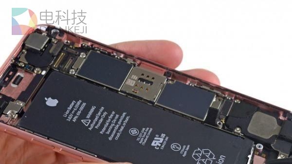 双卡双待iPhone要火？这些三卡手机表示不服