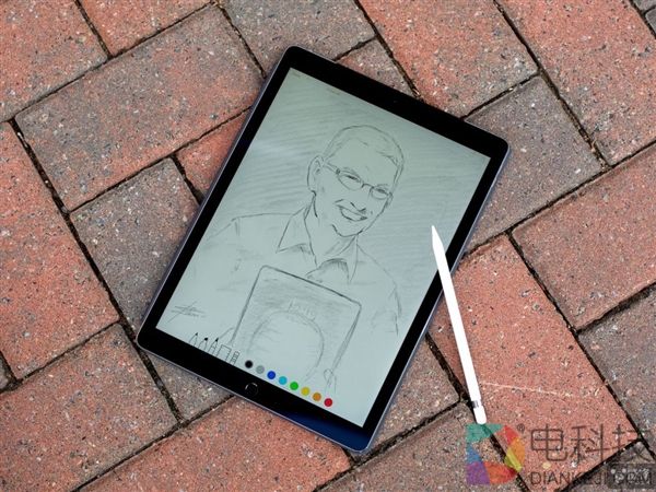 Apple Pencil对比Surface Pen：你真的需要为屏幕加支笔吗？