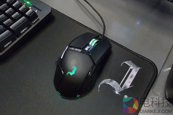 周杰伦投资网吧上机实测：VIP每小时300元