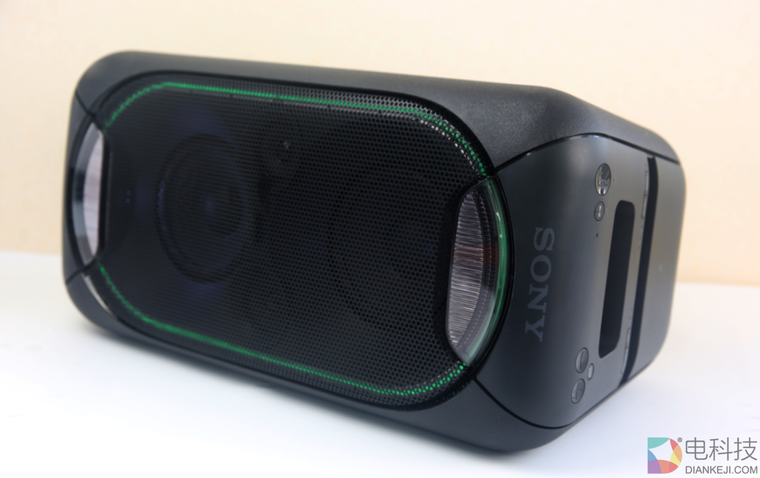 索尼XB60音响——让生命随着音乐放肆摇滚起来，让生活跟着节奏猛烈躁动起来