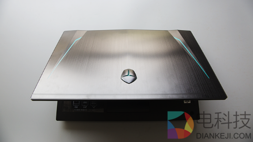 雷神911黑幽灵评测：电竞本中的绝对力量