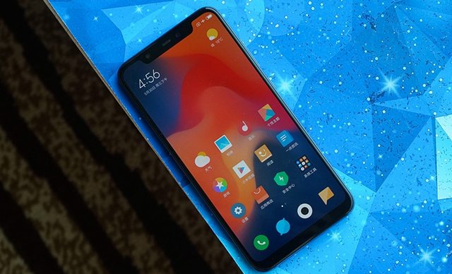 依旧是熟悉的小米，小米 8 详细评测