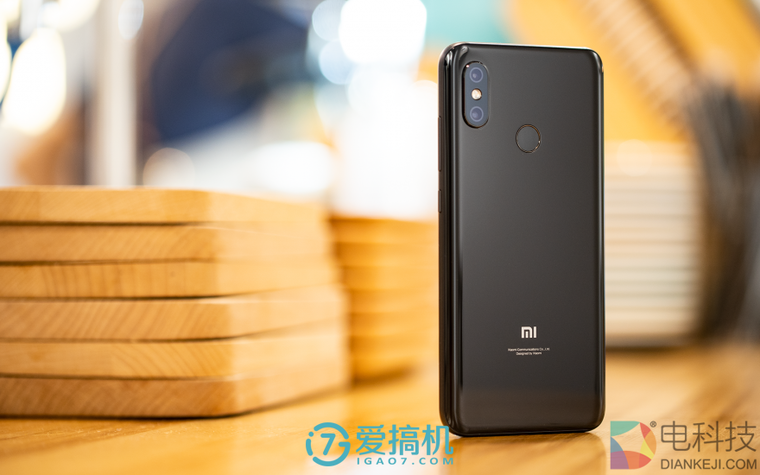 依旧是熟悉的小米,小米 8 详细评测