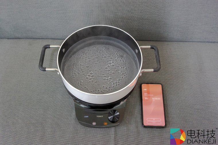 不记食谱，难掌火候？TOKIT智能热敏炉帮你搞定美味佳肴