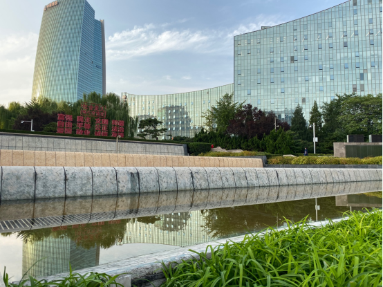 iPhone 11评测，一部黔驴技穷的樗栎庸材1942.png