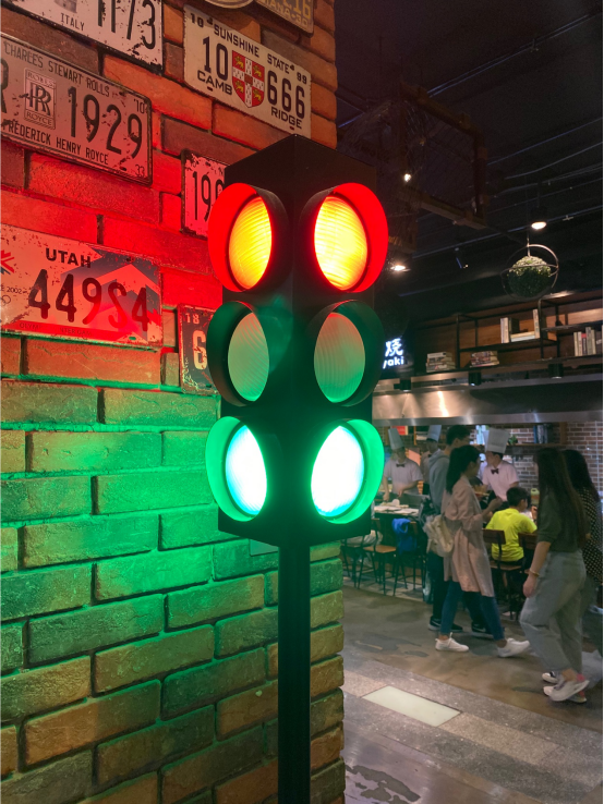 iPhone 11评测，一部黔驴技穷的樗栎庸材2104.png