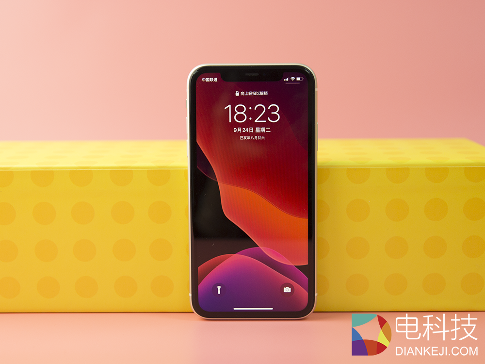 iPhone 11手机评测：实力平庸？没关系，依然会热卖！