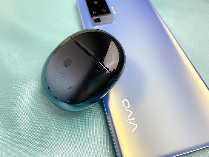 vivo TWS Neo评测：价格减半配置升级，市场罕见的水桶型真无线耳机