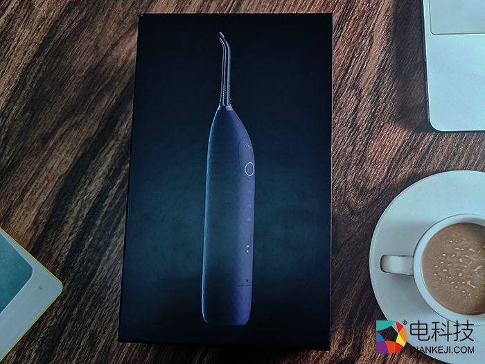  有氧式冲牙，专业喷头，Oclean W1呵护口腔不伤牙龈