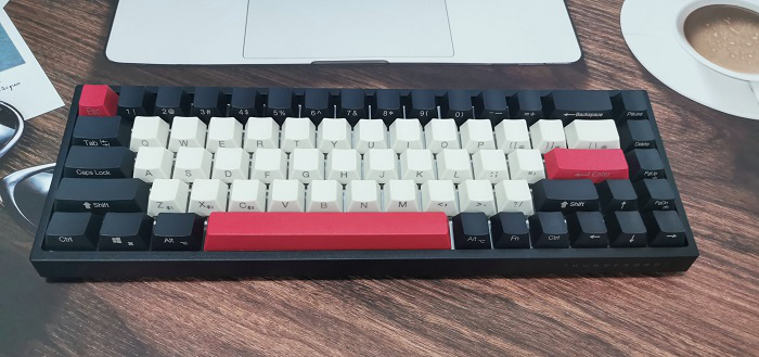  68键布局，三模连接方式，雷神KC3068让你享受指尖乐趣