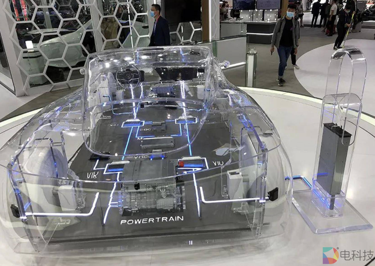 华为驾驶着“谷歌”梦，从HiCar车载智慧屏一窥华为汽车生态野望