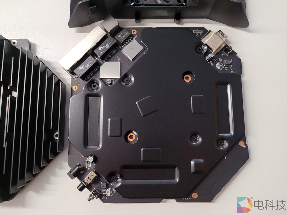 小米路由器AX9000