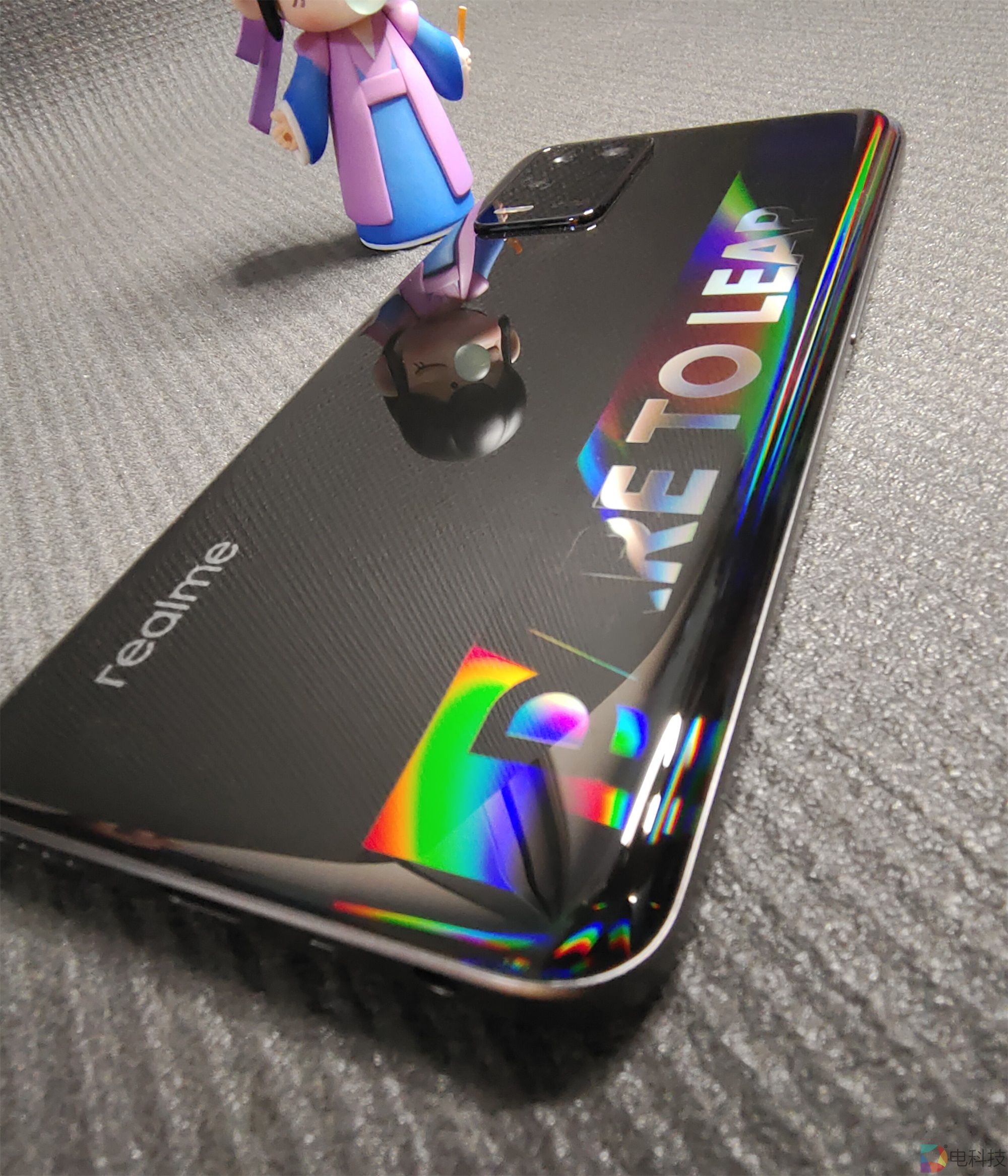 realme真我Q3手机简评：性能同阶无敌，千元机皇典范