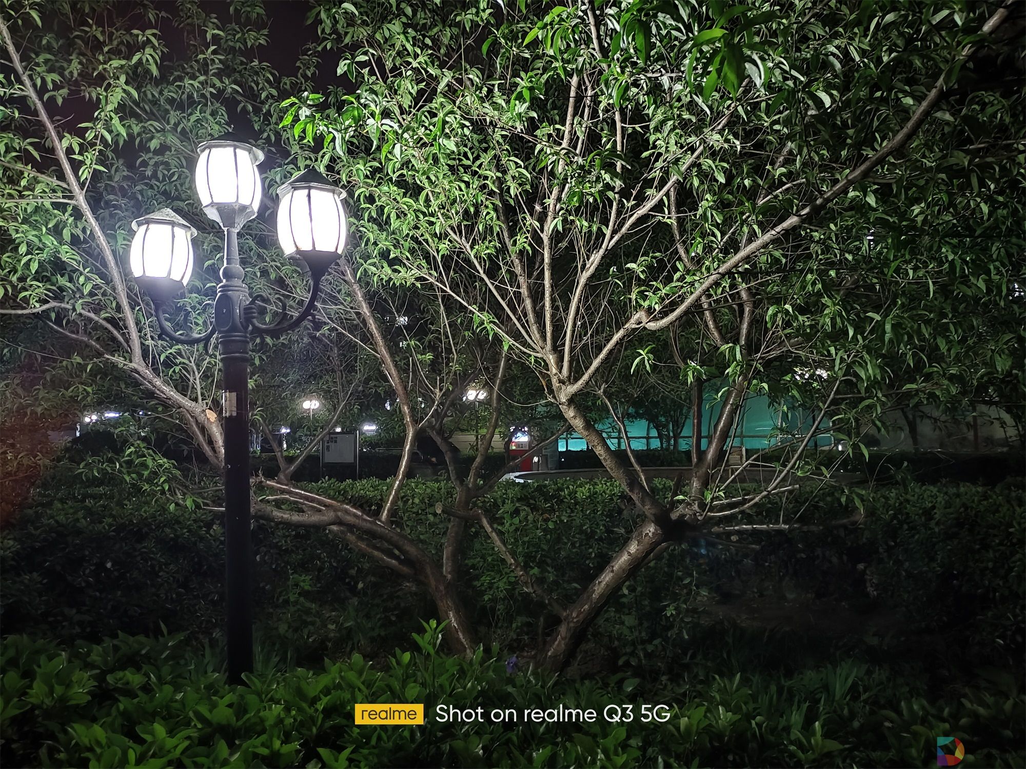 realme真我Q3样张