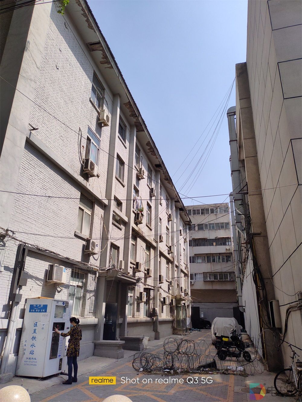 realme真我Q3样张