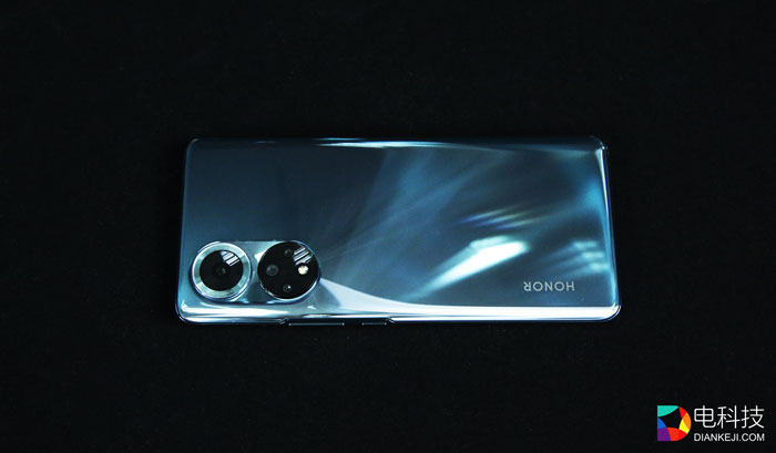 荣耀50手机简评:似曾相识燕归来,与华为藕断丝连的启航之作