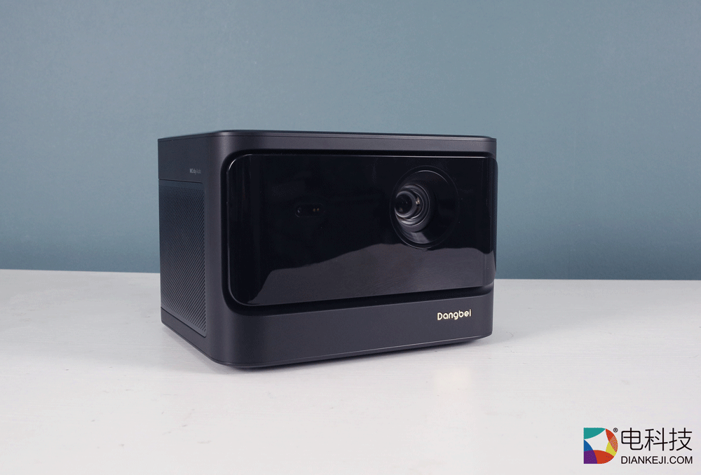 当贝X3激光投影机机身