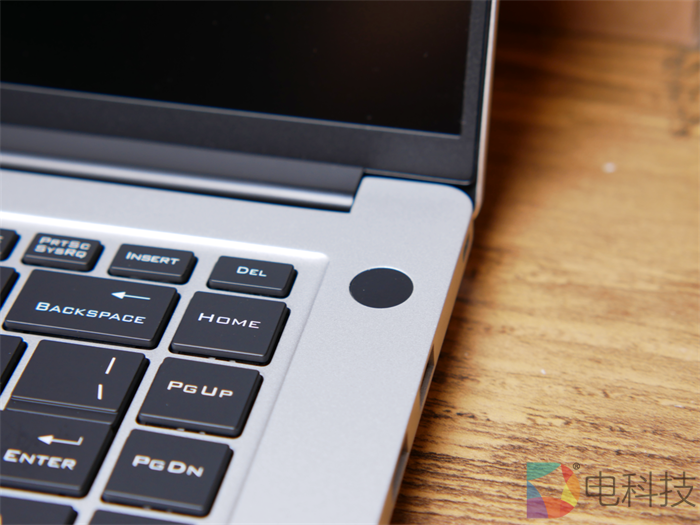 创作者的挚爱之选，i9加持的雷神T-Book 16轻薄性能本为何如此能打