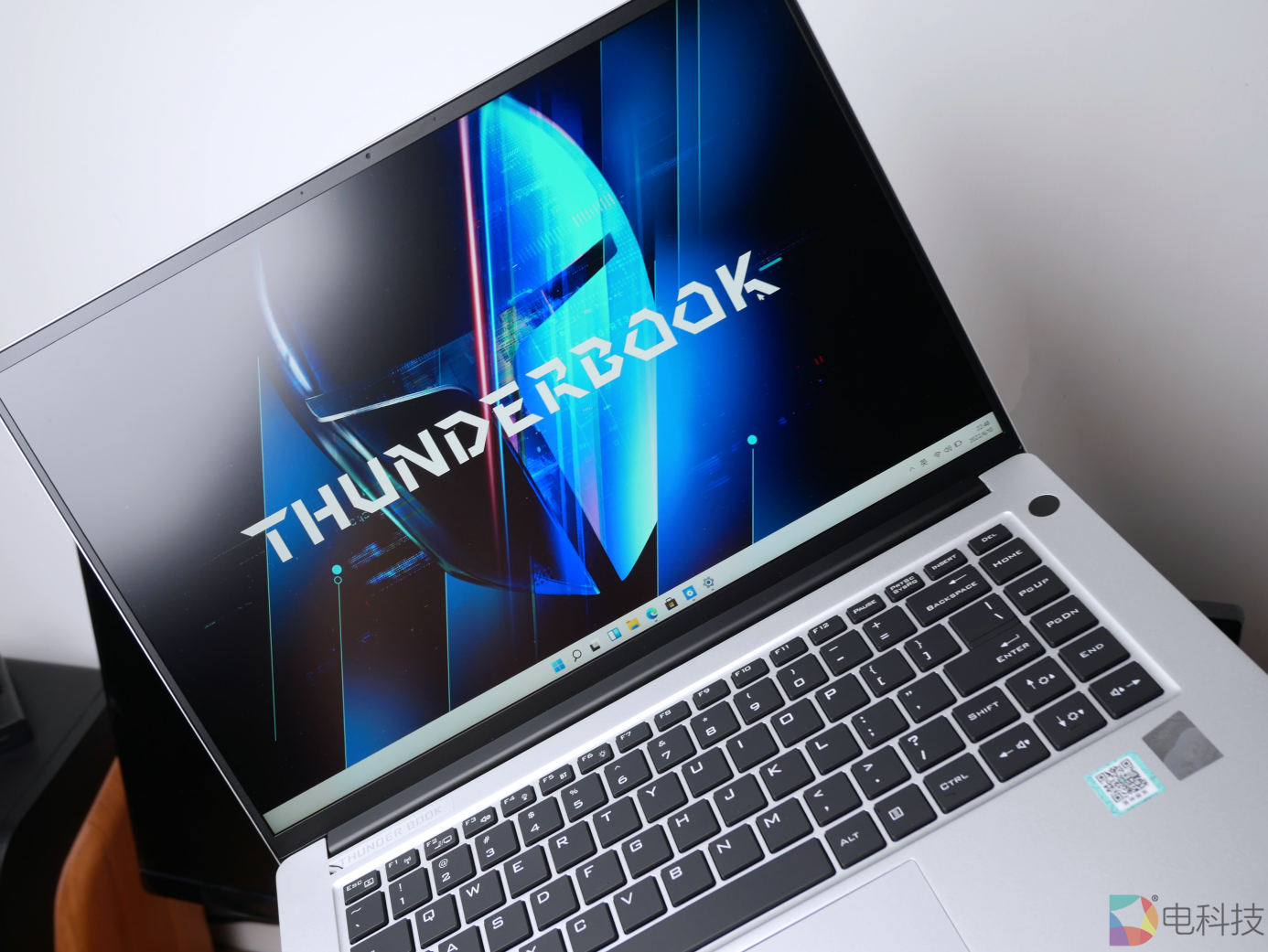 创作者的挚爱之选，i9加持的雷神T-Book 16轻薄性能本为何如此能打？