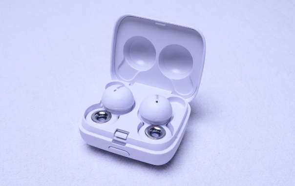  舒适轻巧无负担的王者，索尼 LinkBuds 又“甜”又新颖！