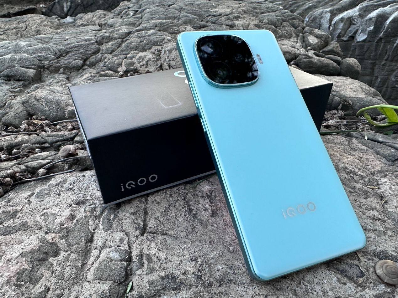 iQOO Z9 Turbo评测：骁龙8s Gen3+蓝海大电池，性能续航两开花