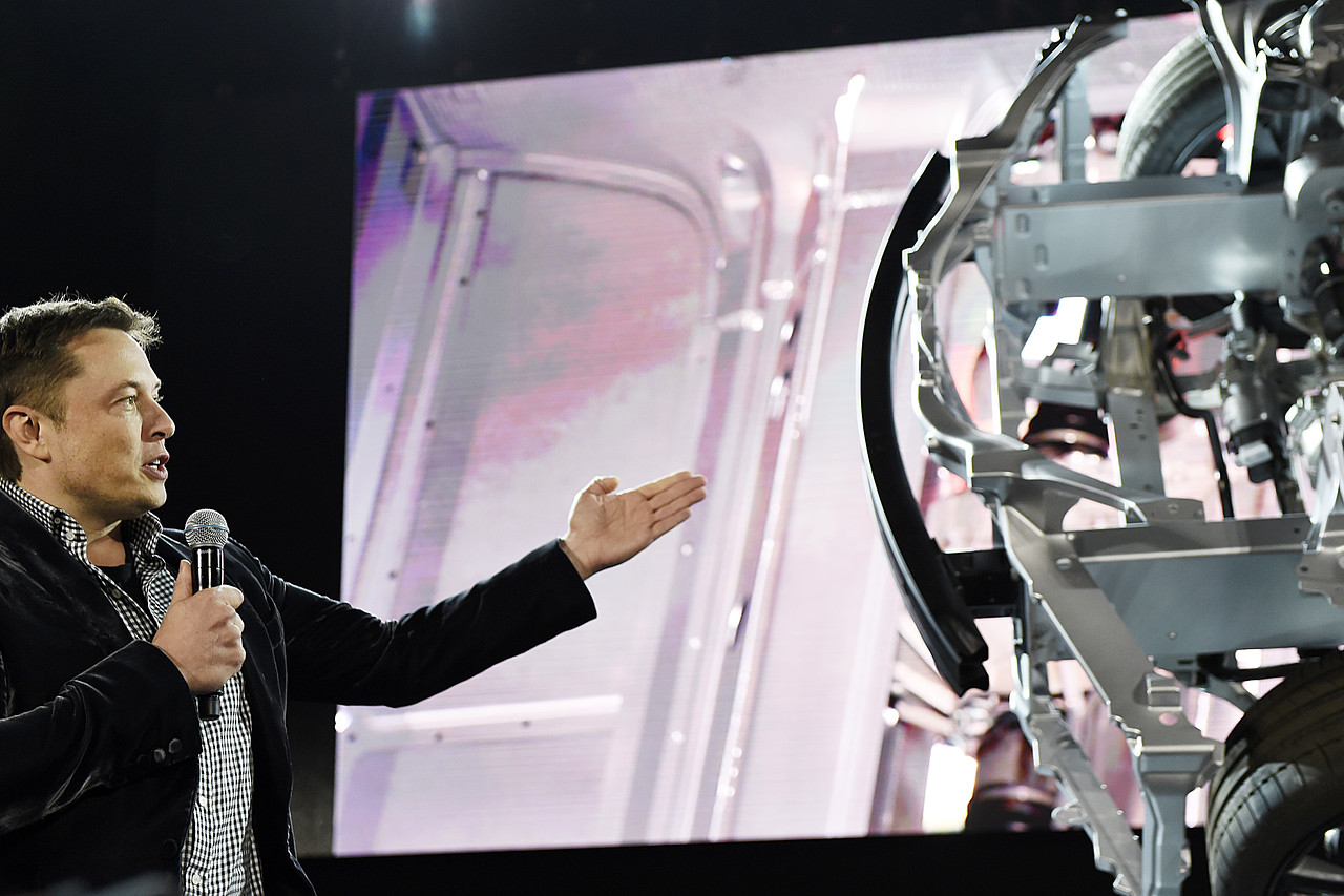 《华尔街日报》评马斯克：事必躬亲 独断专行