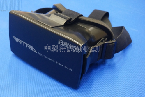 暴风影音冯鑫：进军虚拟现实做魔镜