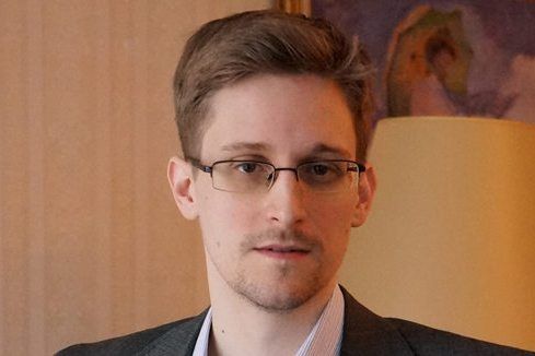 斯诺登后悔 ：为了寻求刺激毁掉一生