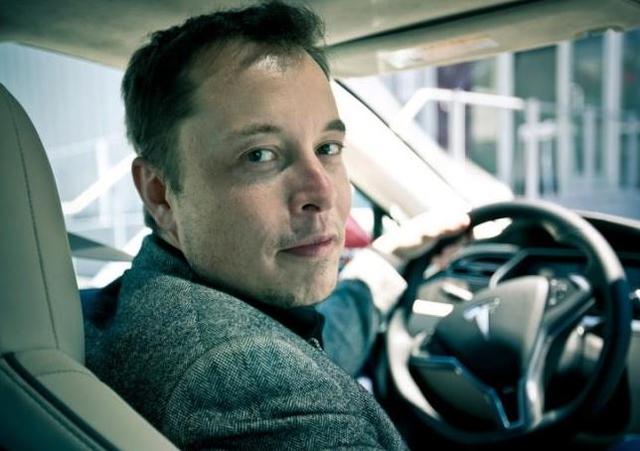  马斯克：特斯拉将推出自动驾驶功能