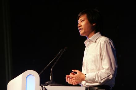 雷军谈YOU+：自己也住过地下室 有责任帮年轻人