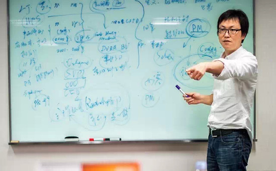 蓝港互动CEO王峰：不和雷军比 运气没法复制