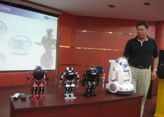 塔米智能吴季泳：扫地机器人是机器人进入家庭的敲门砖