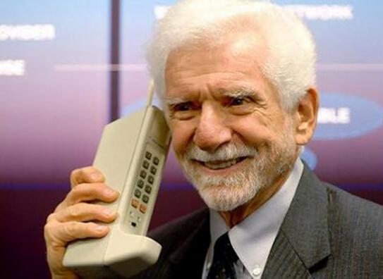 手机发明人库帕认为iPhone 6s缺乏新意