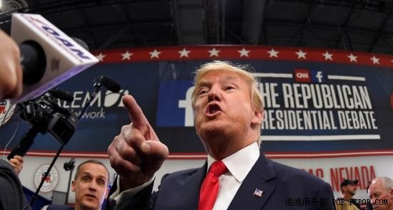 特朗普炮轰苹果 称其应破解恐怖分子iPhone