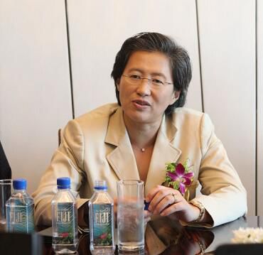 苏姿丰要如何带领AMD转守为攻？进军服务器