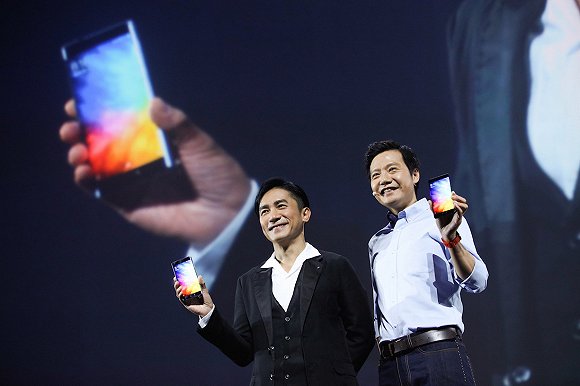 仅凭影帝梁朝伟 就能帮雷军撕去小米的屌丝标签么？