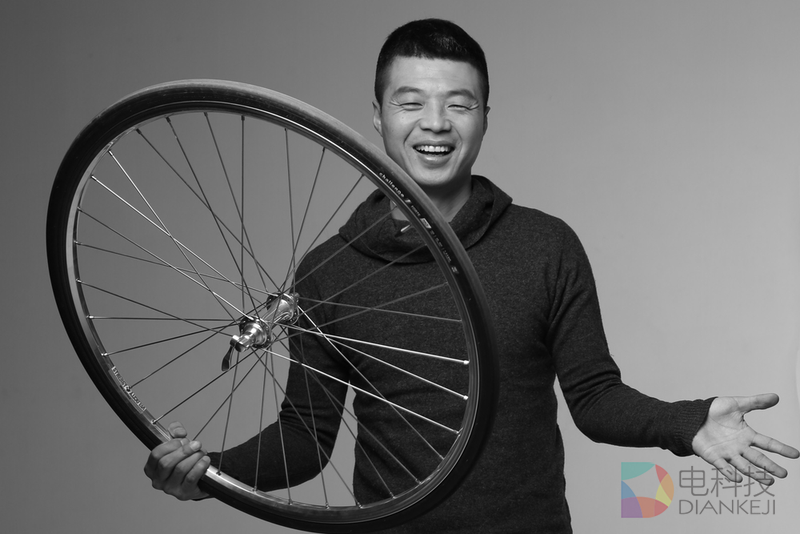 张向东聊了他前半生看过的书，而更可贵的是看书习惯本身