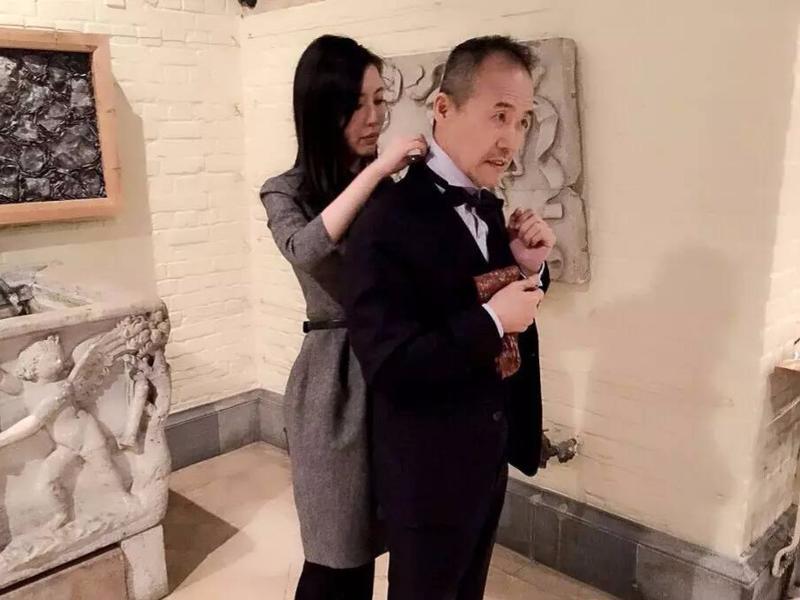 我们谈王石 总是远了些