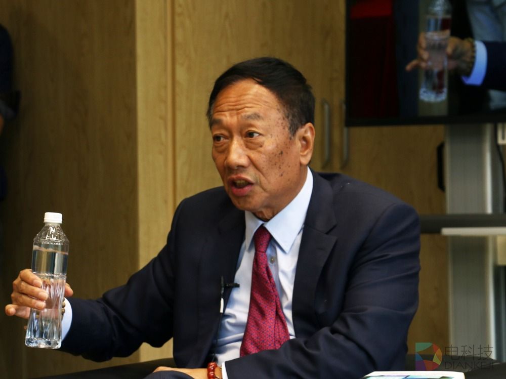 郭台铭开撕三星：那我就把面板价格调至2倍！