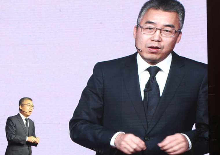 目前评论华人文化还为时尚早 十年后才是时候