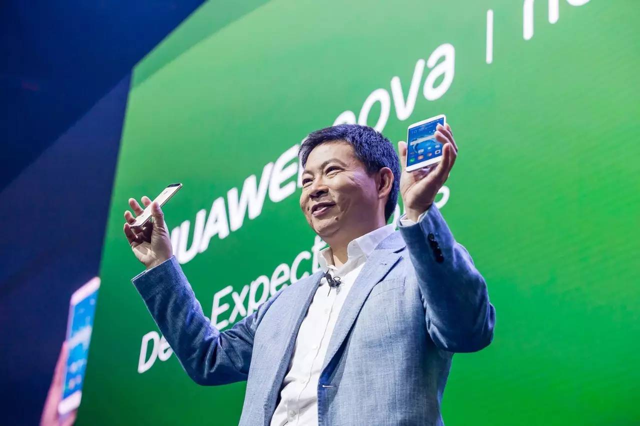 华为终端CEO余承东：现在还不能放松 市场洗牌无时不在