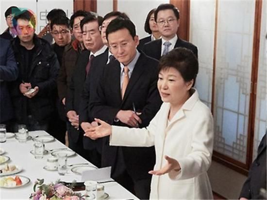 朴槿惠:与三星合并案无关 没对谁给予特殊照顾