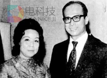 看马云、刘强东、李彦宏、潘石屹、周鸿祎等大佬如何花式秀恩爱