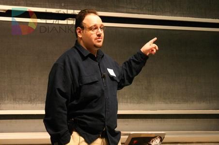 苹果把这位大名鼎鼎的iPhone越狱高手招进了公司