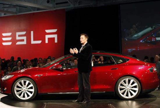 自动驾驶始终是PPT？特斯拉老板被苹果创始人看作另一个贾跃亭