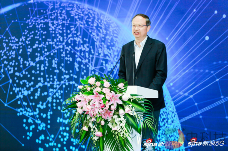 中国移动原董事长王建宙：我个人非常看好折叠屏手机