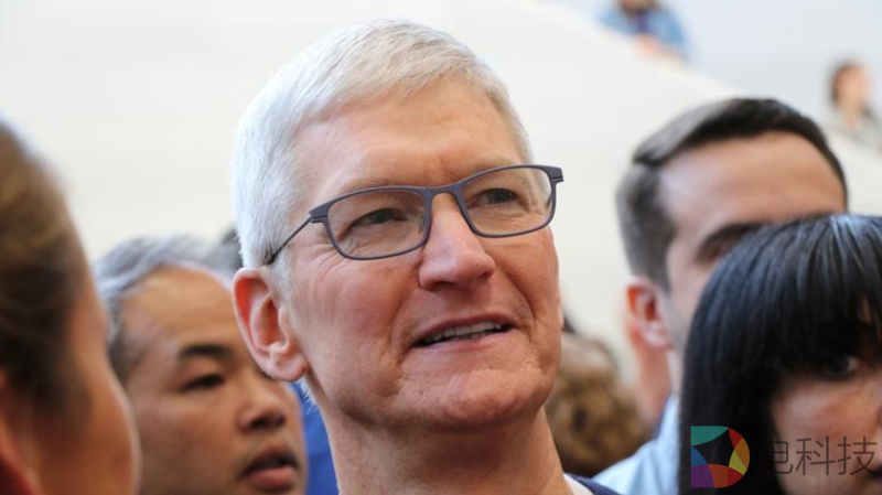接任乔布斯十年后，当世产业供应链第一人库克：十年内或离开苹果