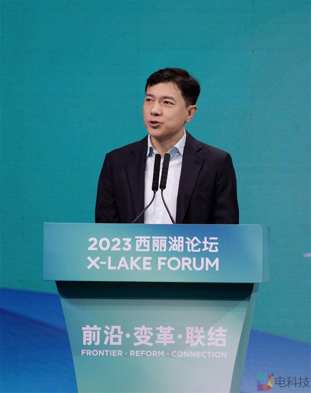 李彦宏：重复开发基础大模型是对社会资源的极大浪费