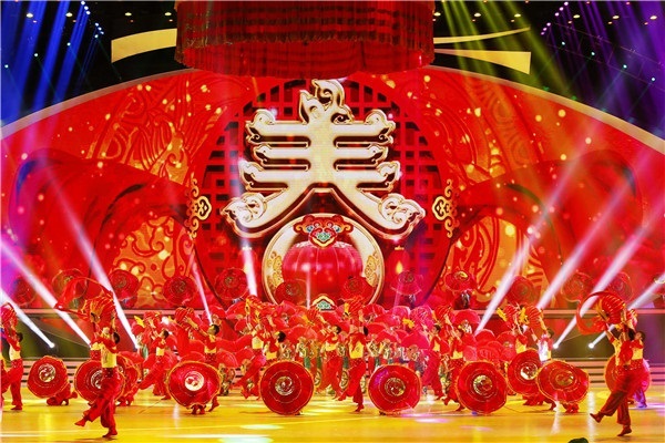 近7亿网络红包席卷除夕夜 网民不看春晚看手机