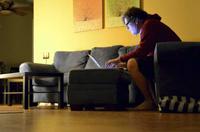 开发者那些事：超90%是男性 在家办公挣得多